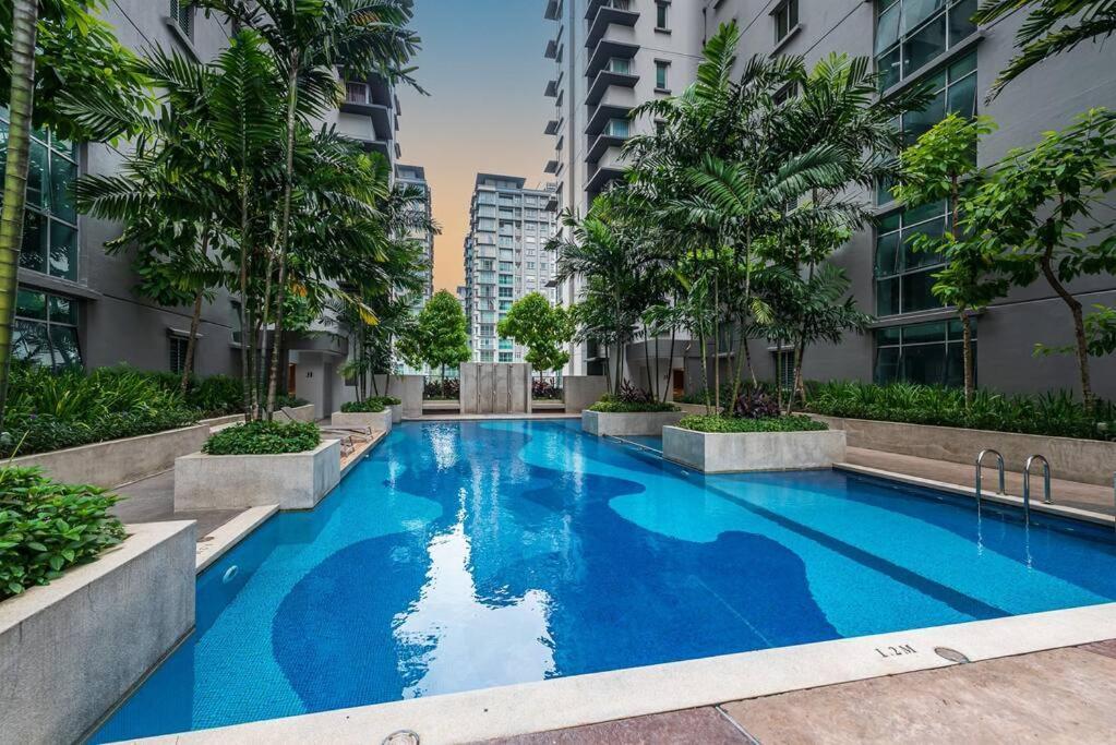 Mitec Publika 2br Hot Tub Sri Hartamas Mont Kiara Apartment *