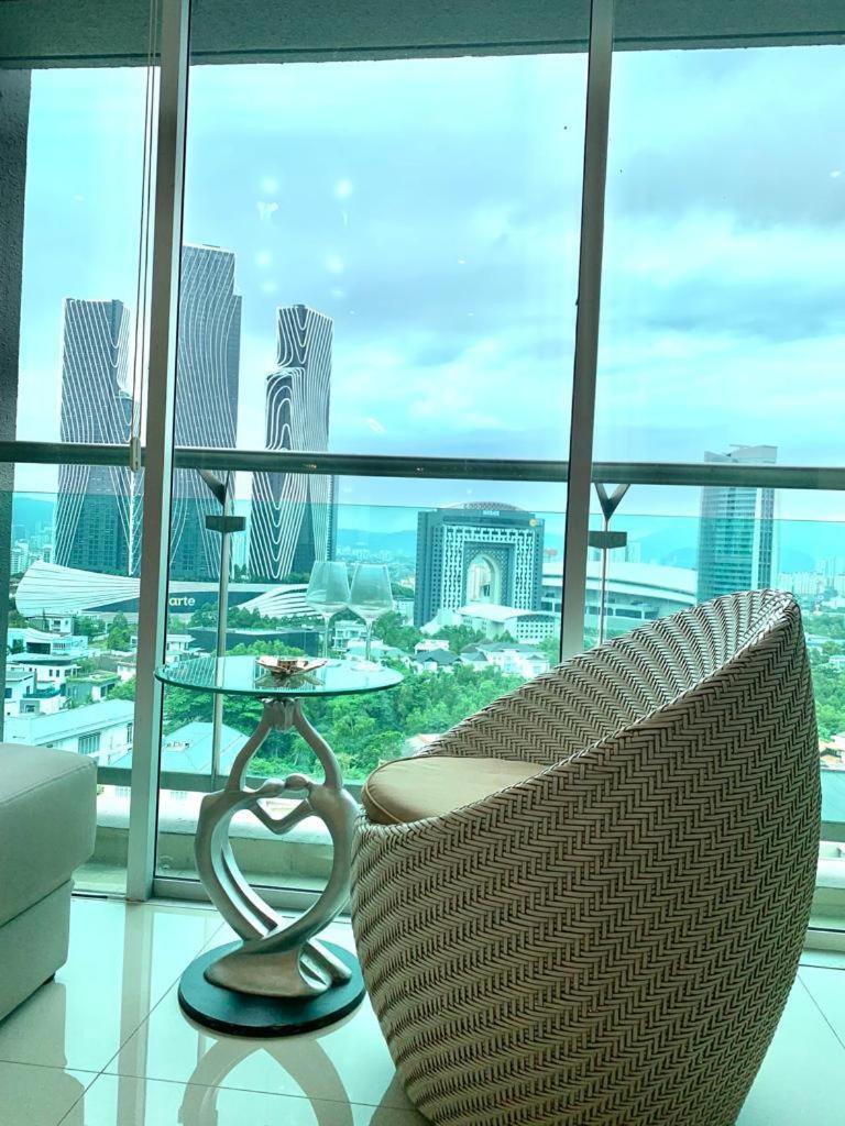 Mitec Publika 2br Hot Tub Sri Hartamas Mont Kiara *